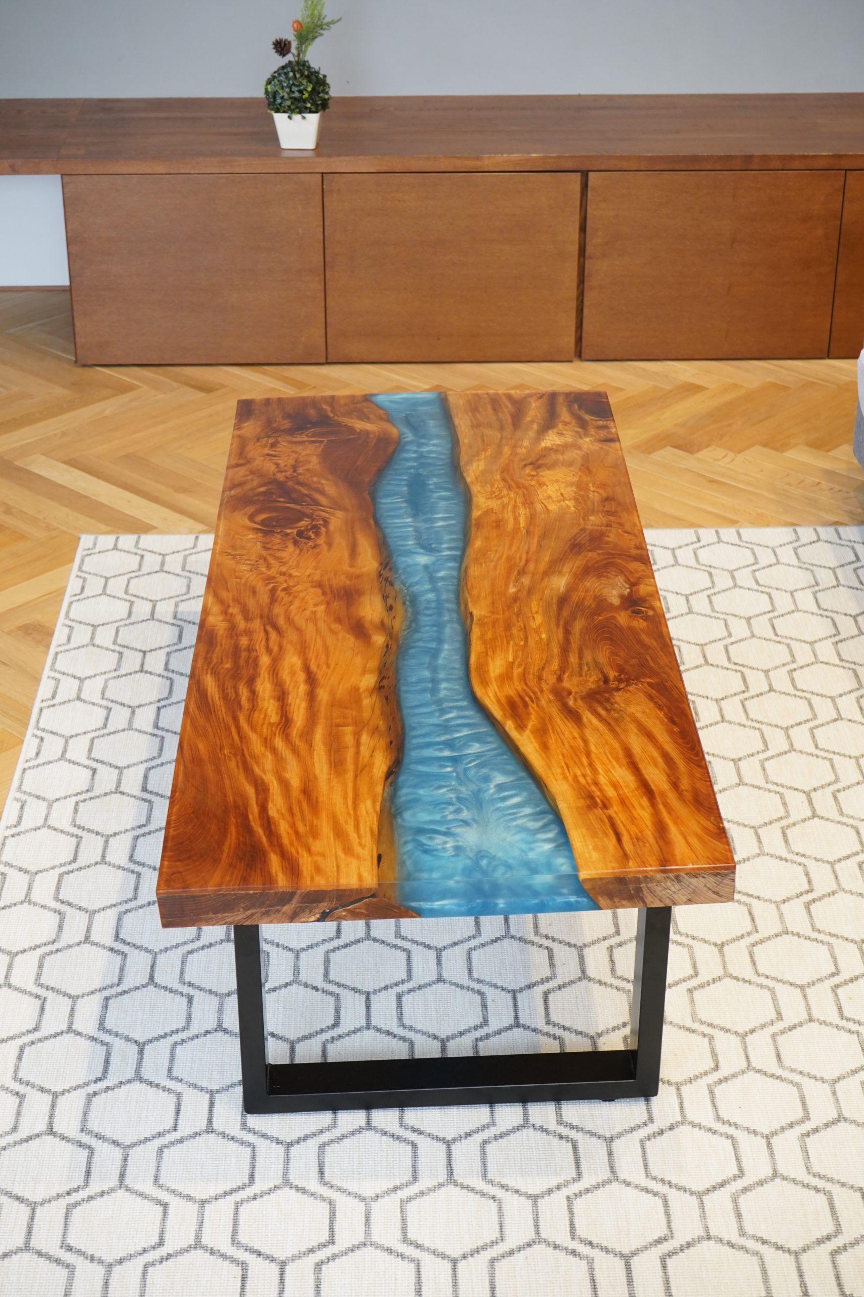 Walnut Diameter Round Ocean Blue River Resin Epoxy Table – Ories Wood